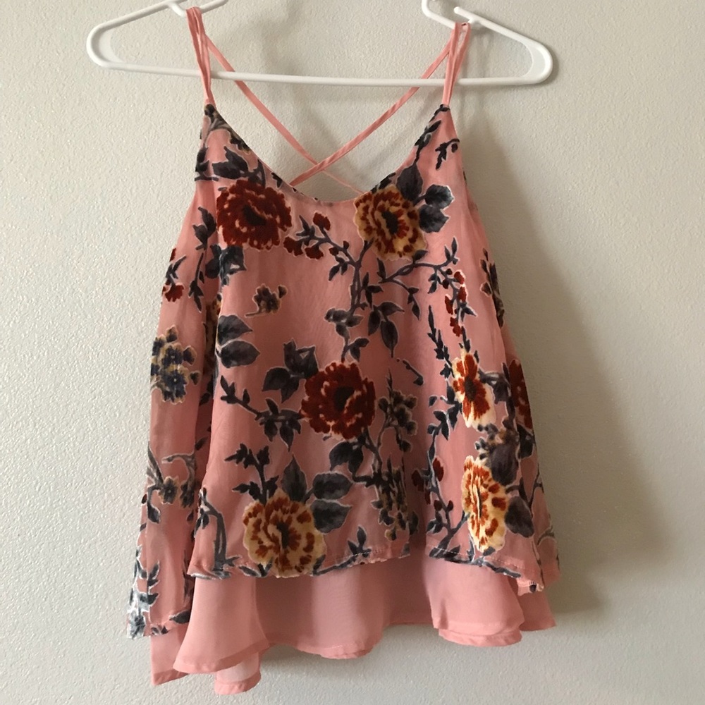 pink tank top